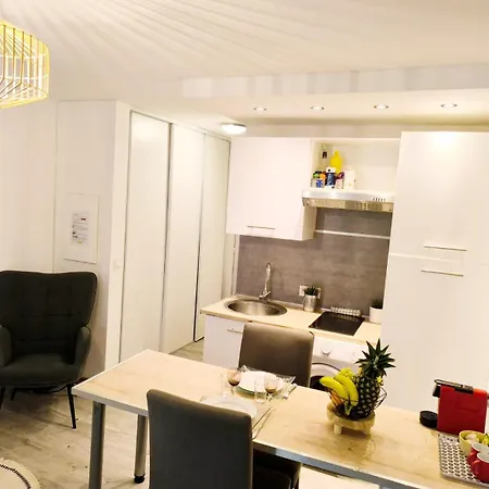 Apartment Escapade Cosy Avec Piscine Au Centre-ville - Ideal Pour Couples Et Professionnels *